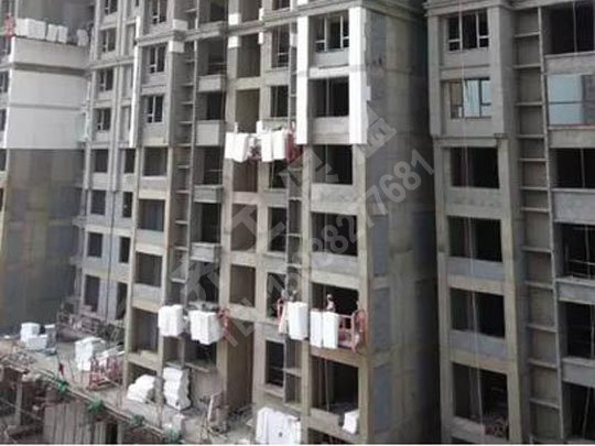 外墻洛陽(yáng)巖棉板保溫施工埋貼網(wǎng)格布怎么使用？