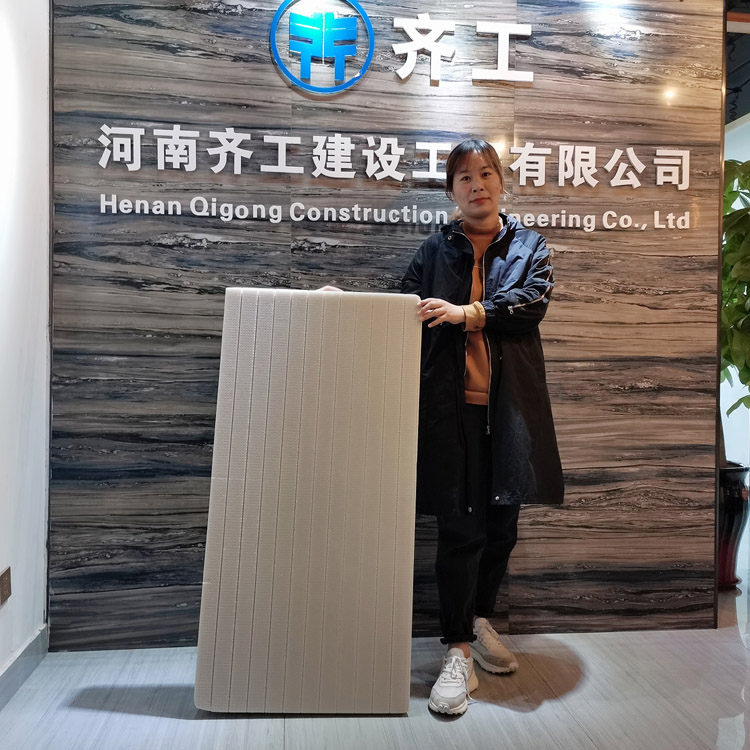 擠塑板在運(yùn)輸?shù)臅r(shí)候應(yīng)該注意哪些事情？